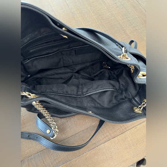 Michael Kors Purse - Picture 3 of 4